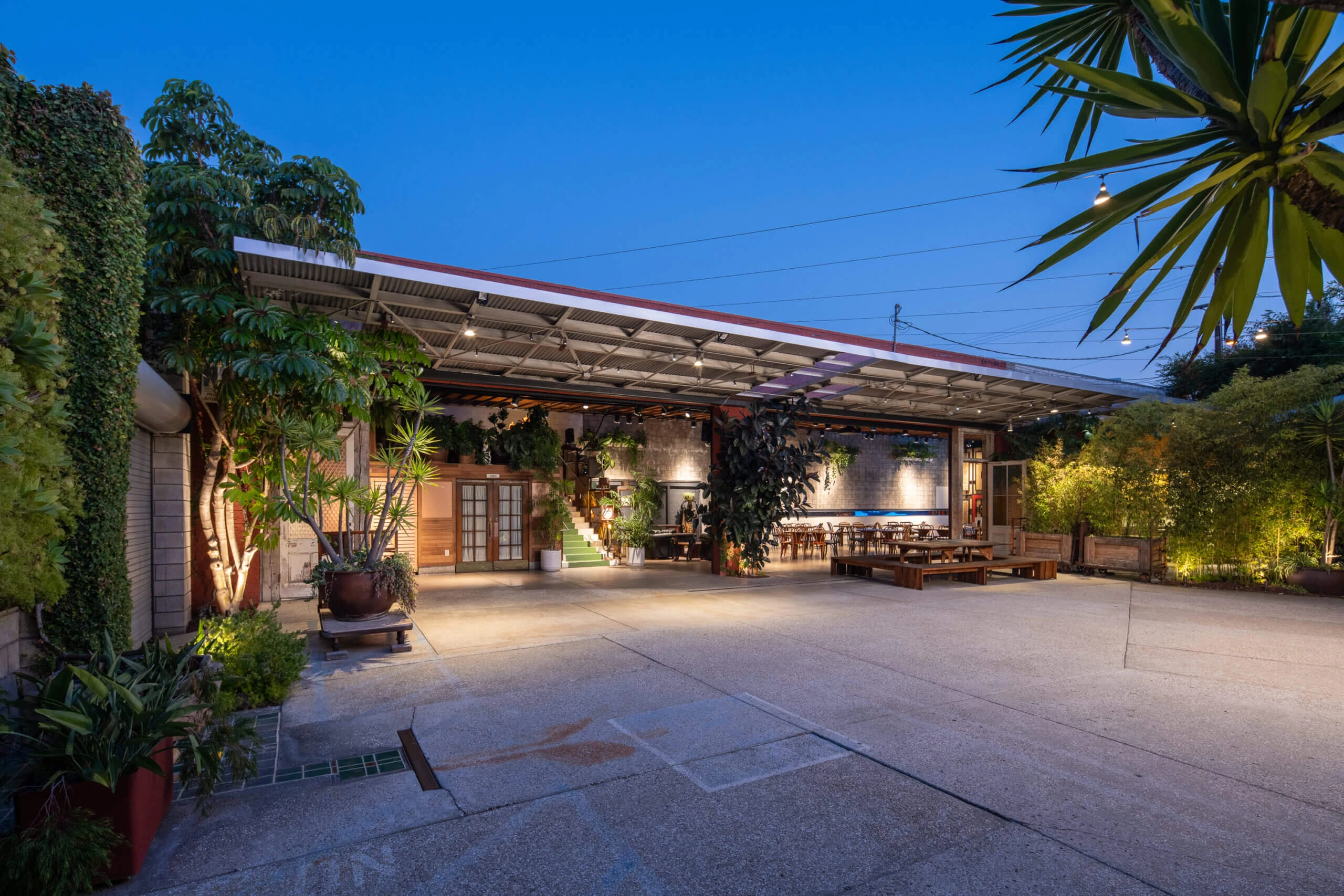 SmogShoppe’s courtyard and open Grand Hall in the evening